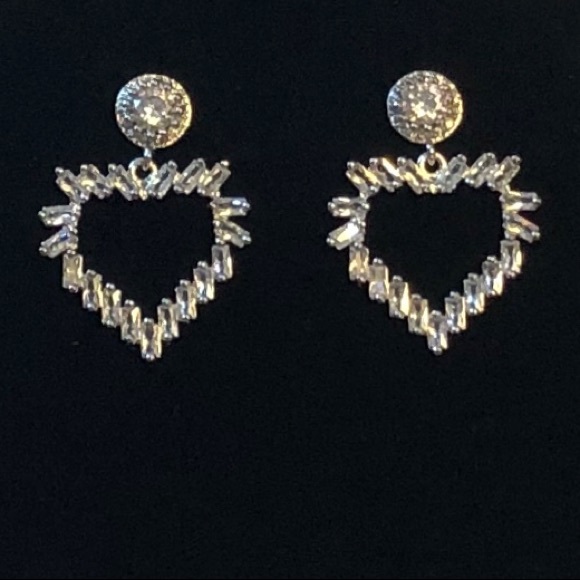 Silver & Diamond Simulated Heart Earring - Picture 5 of 6